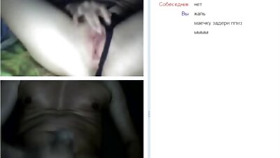 Amater reibt sich die Klitoris auf dem Bett, ü50 pornos während ihr Partner beim harten Sex hilft